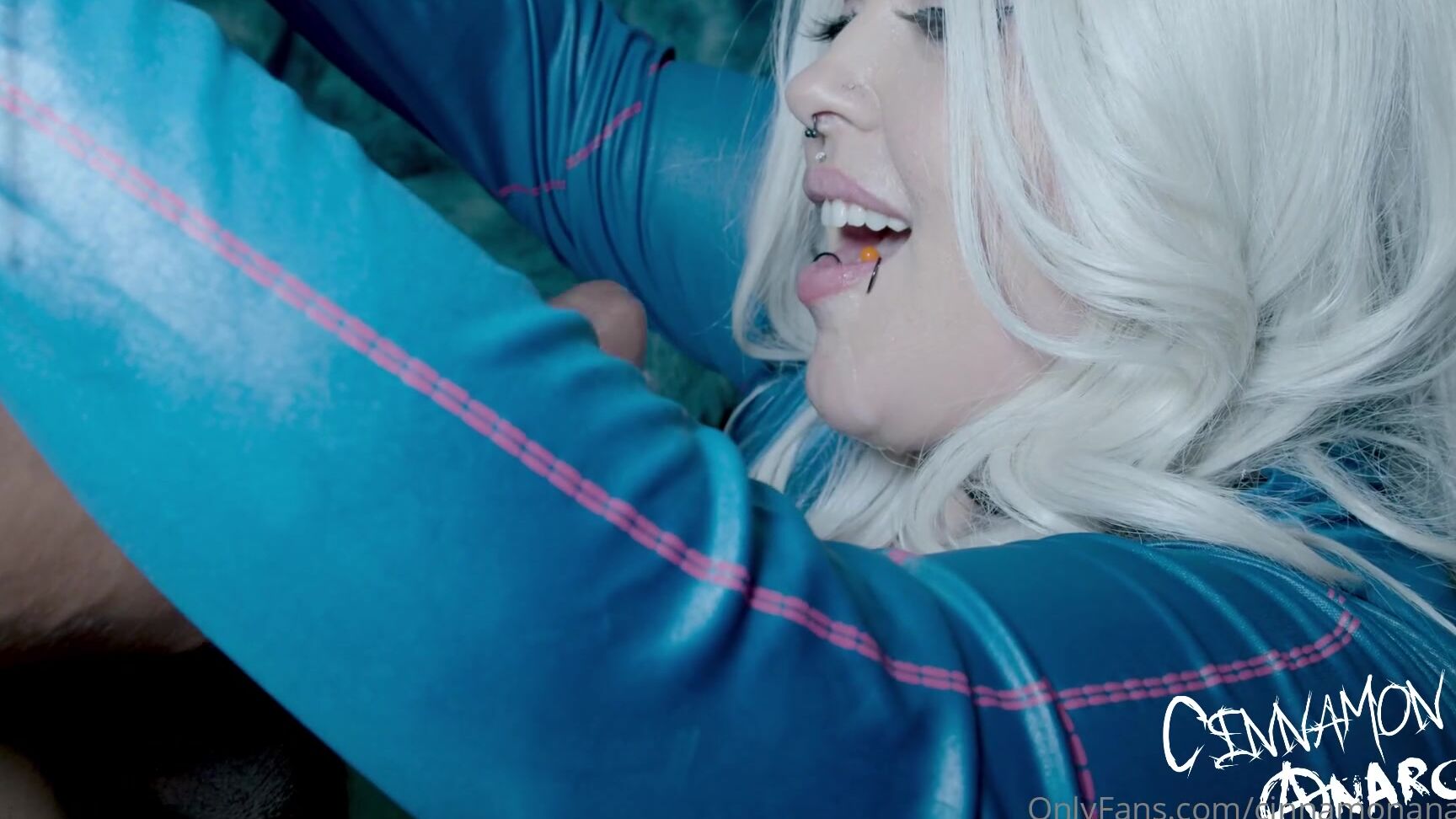 Cinnamonanarchy Supergirl Fucked By Bbc Part