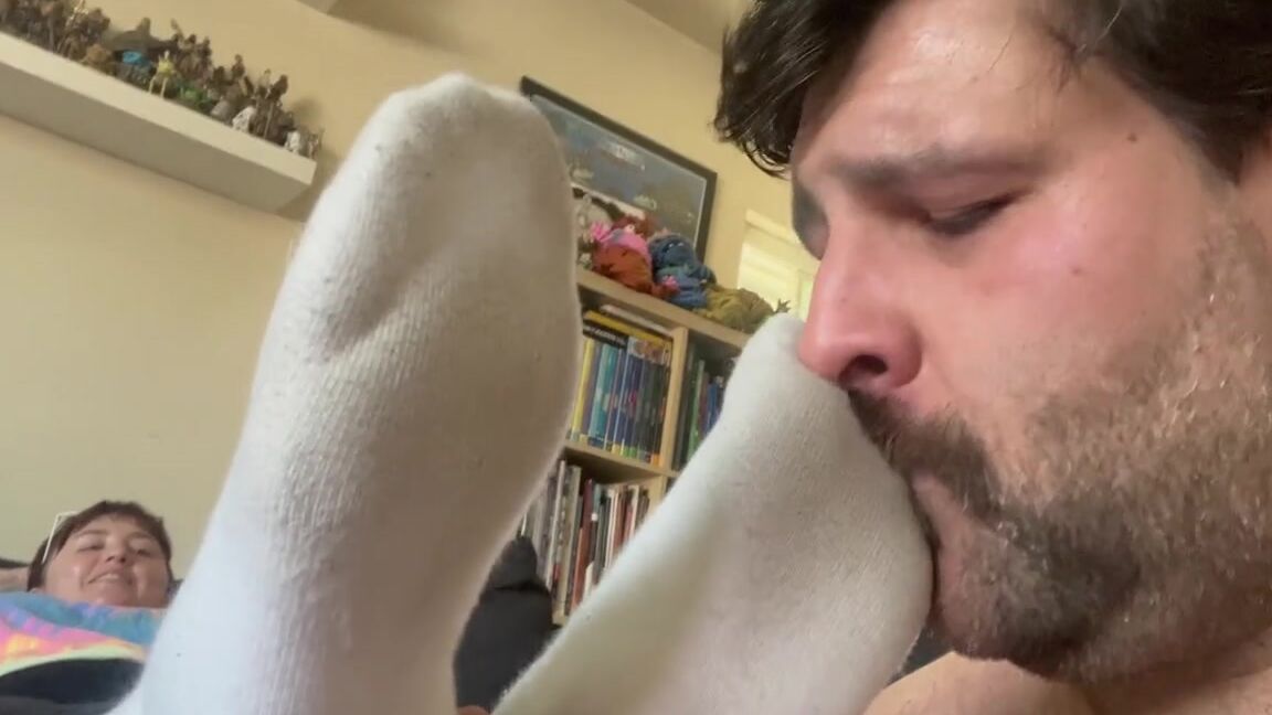 Fae Wilde Nicknamed Faewilde Foot Fetish 03 21 2024 Onlyfans Video My Lucky Lucky Boy Sniffing My Feet On My Lunch Break Hes So Obsessed With My