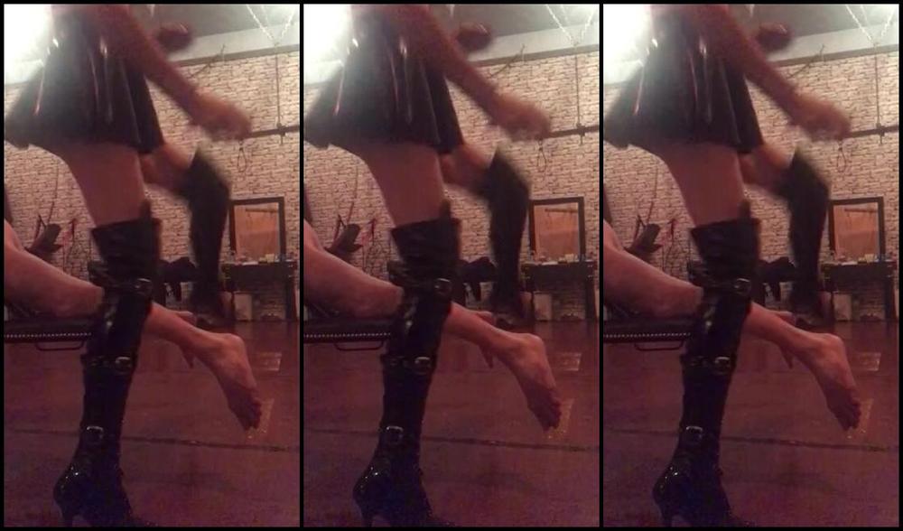 Ladydarkangeluk Onlyfans Tickling Clip It Was So Funny The Noises He Was Making Me Tickling His Feet