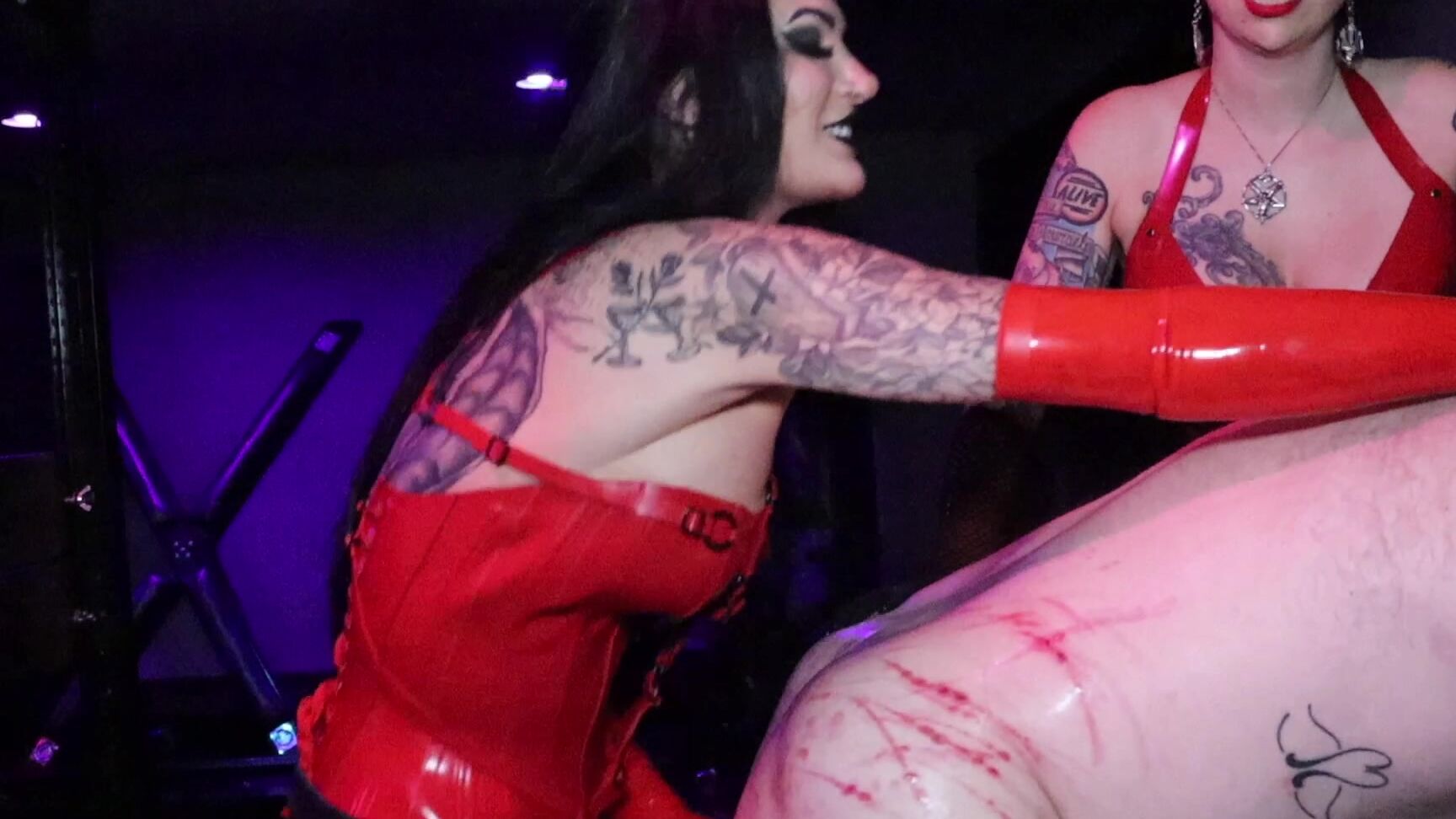 Damazonia Double fucked by succubus with Lady Vi iWantClips