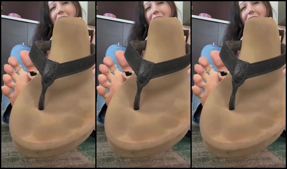 Jennysfeet Foot Fetish 05 04 2024 Onlyfans Video Sniffing My Wedge Flip Flops And Sucking My Own Toes