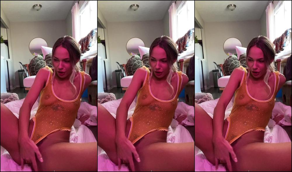 sommerxbrooke-06-04-2021-2074547935-happy-monday