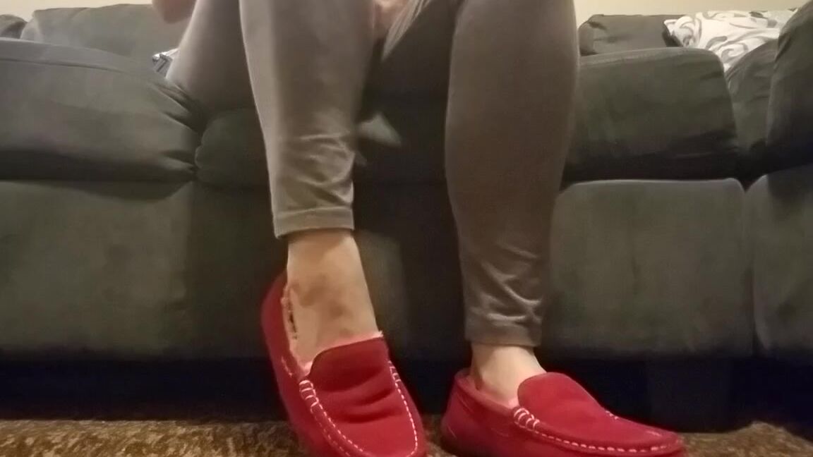 Premiumbrandy Onlyfans Red Moccasins Shoe Play I Tease You By Playing With My Moccasins Slowly Slipping Them Off To Dangle