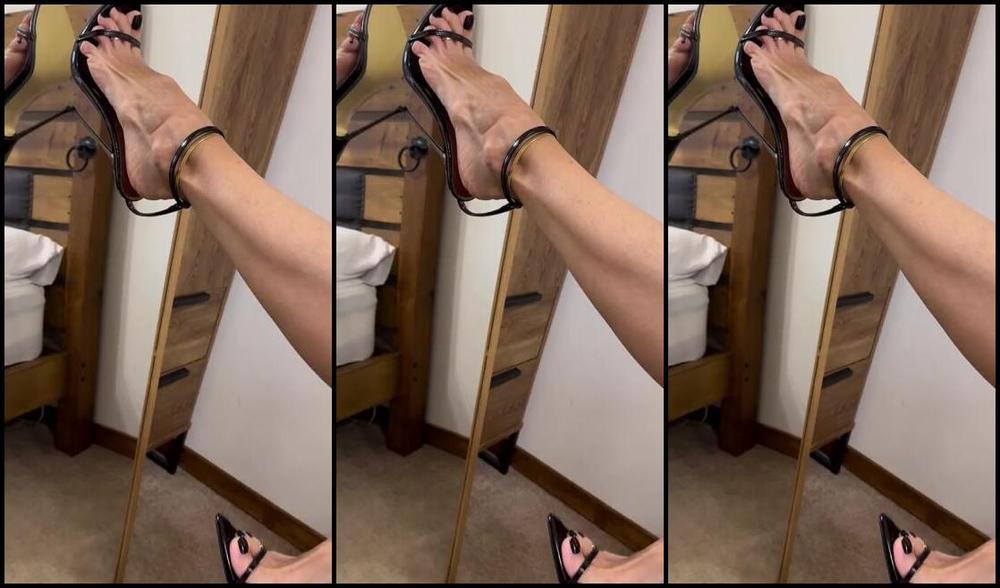 Heels Of Mine Nicknamed Heelsofmine 11 25 2024 Onlyfans Video Do You Like My Black Dress And Black Pedi