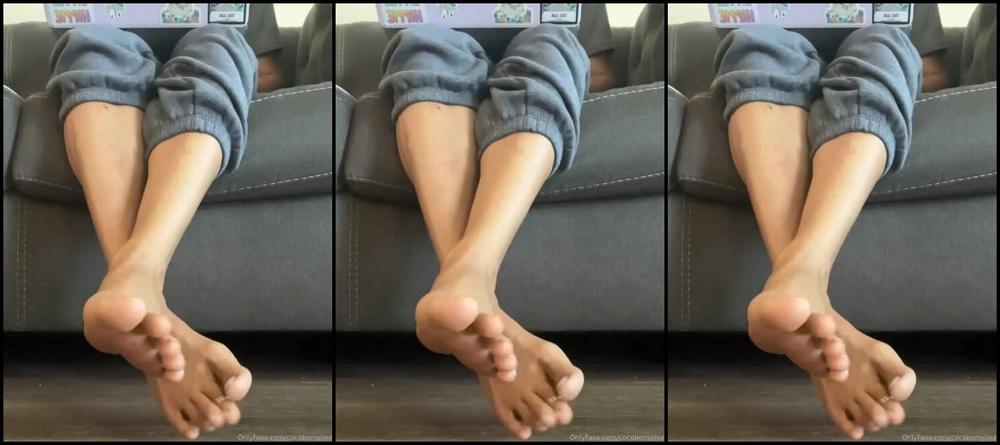 Goddess Coco Aka Cocobonsolez Onlyfans Y All Really Liked My Dangling Video Here S An Cute Ignore Vid I M Doing Homework Can You Stop 2