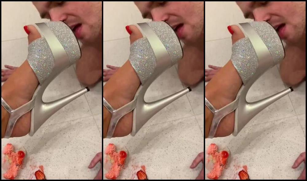 Liara Sin Onlyfans Time For Dessert