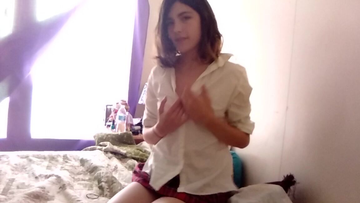 Annabelle Bestia School Girl Strip