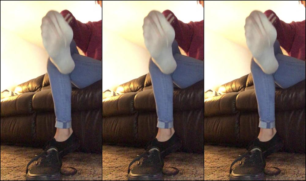 Queenrosethorn Getting Home After A Day At Work My Feet Are So Smelly