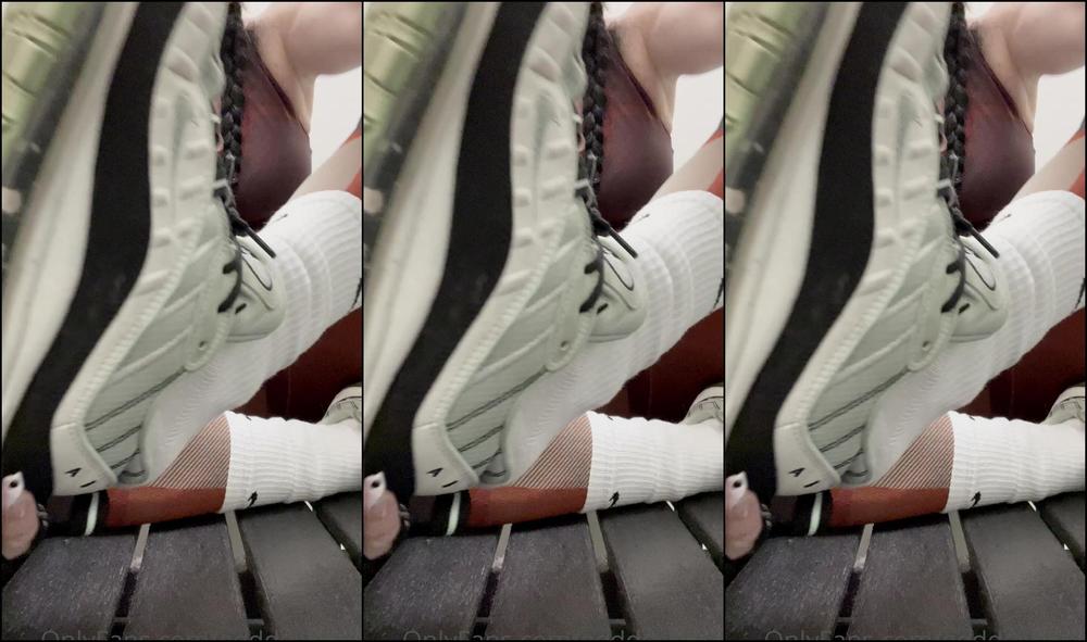 Goddessfendi 2097344451 04 30 2021 Super Sweaty Feet After My Workout At The Gym I Love Sneaking In The Changing Room