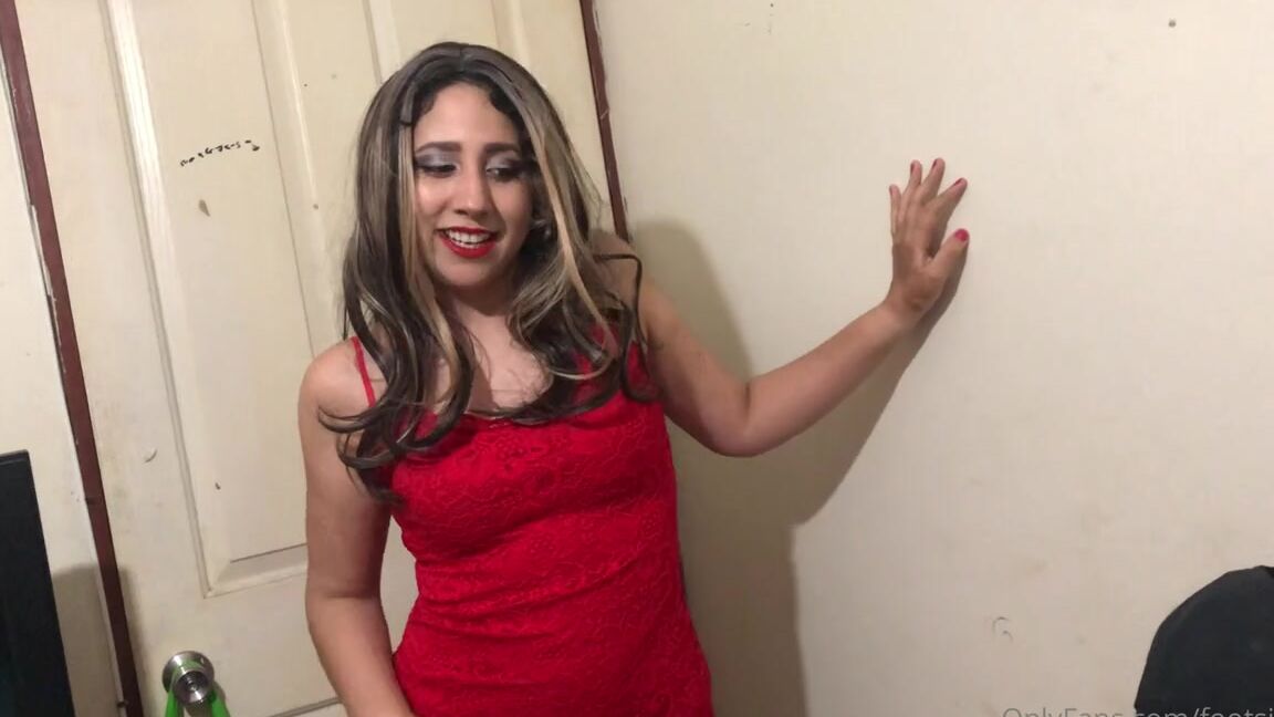 Gia S Feet Nicknamed Footsiebab 12 23 2022 Onlyfans Video Dont Mind The Name Dress And Feet Content