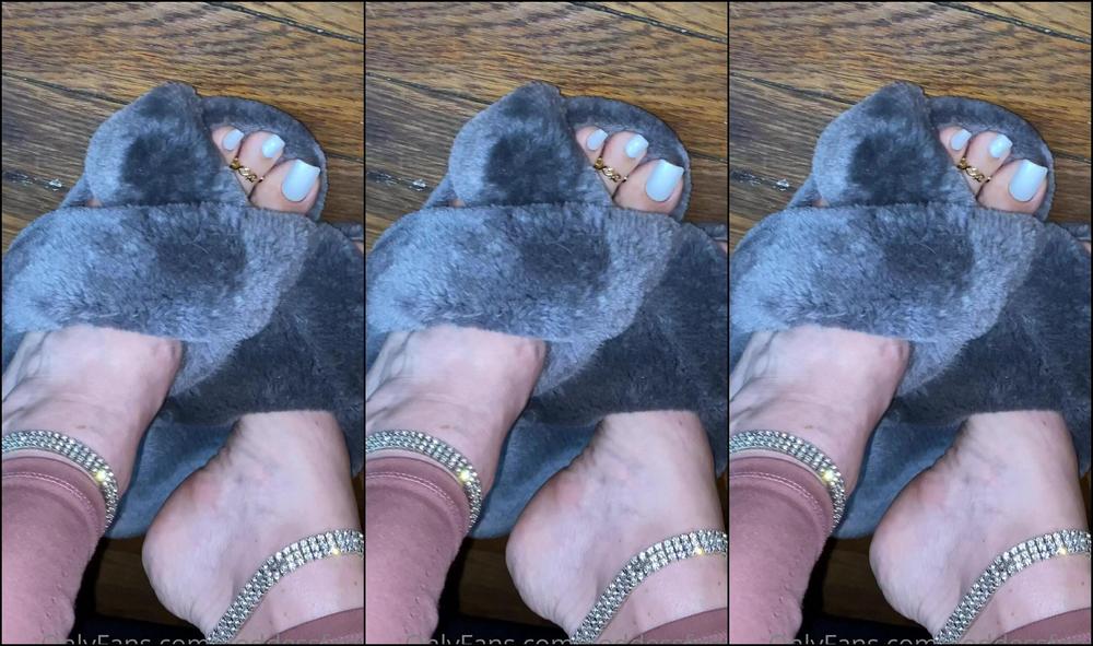 Goddessfendi 943090902 09 22 2020 I Love Teasing You And Getting Your Dick Rock Hard For These Perfect Goddess Feet