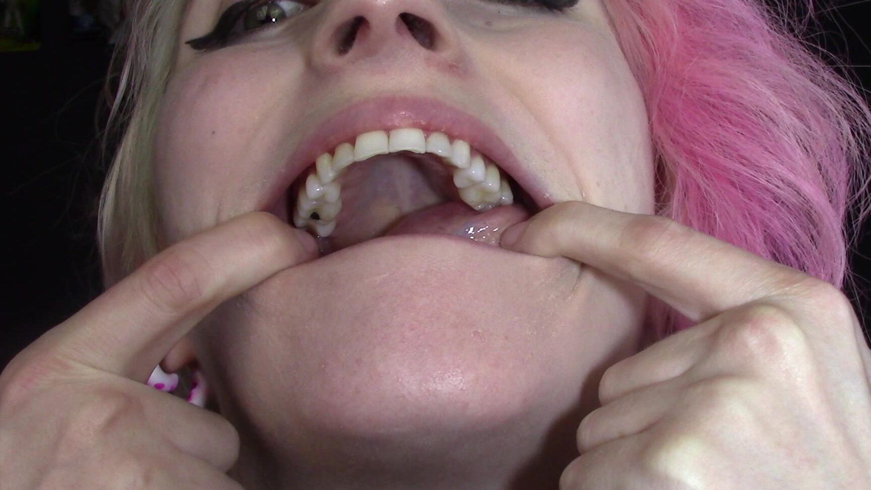 "Alexis Rain" lip fetish, mouth fetish, teeth, uvula fetish Quin s mouth manyvids