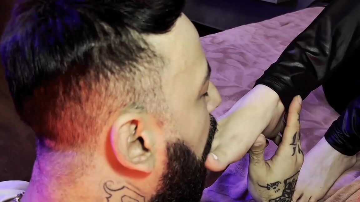 lfd dream girls with stinky feet 18 year old blonde with smelly socks stinky feet foot domination Clips4Sale