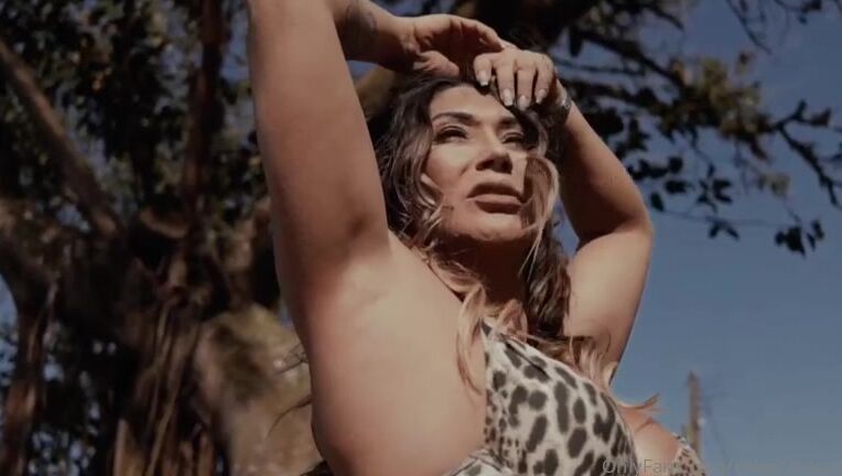 Valentinacooper 1390306684 12 05 2020 Bom Dia Meus Slavecats Amados Hoje Come Amos O Dia Com Um V Deo Making Off Que