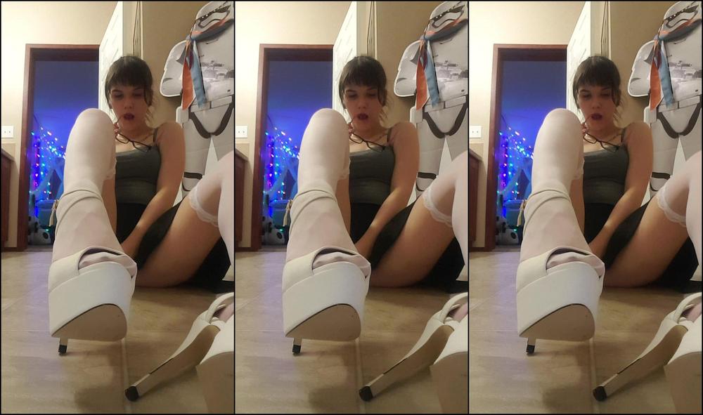 Frostyprincess Heels And Stocking Tease