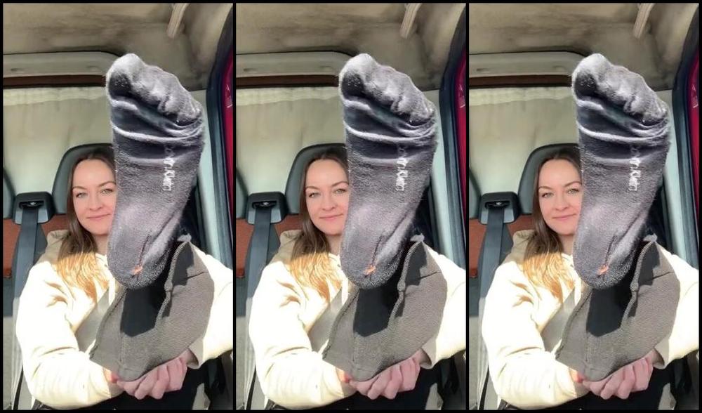 Miss Emma Rose Nicknamed Emmaemmarose Onlyfans If I Was Your Passenger I Would Tease You With Them The All Way Home