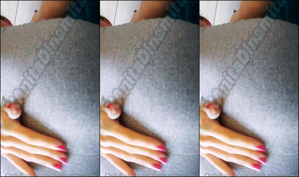 Anitadinamitax Joeer No Se Por Que No Hago M S Esto De Dormir Con El Plug Me He Levantado Cachonda C