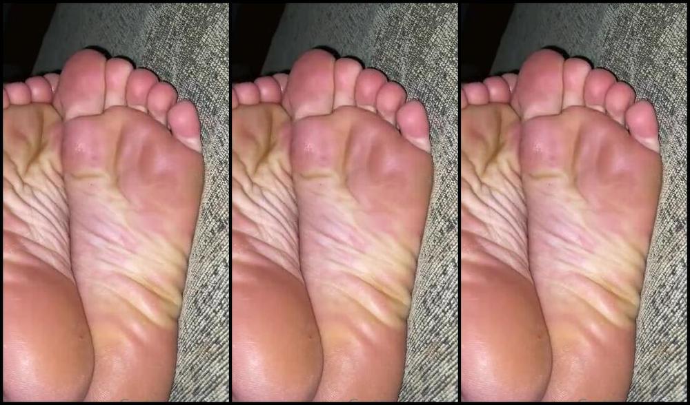 Goddessnutty2 Onlyfans You Sniffed The Soles Of My Feet While I Slept