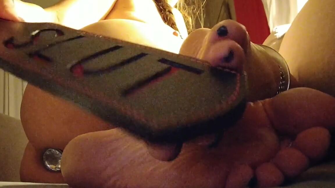 Frejas Submissive Feet Nicknamed Frejassubmissivefeet Onlyfans The Special Paddle For Little Sluts