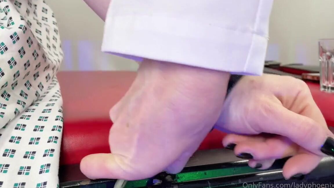 Lady Phoenix Nicknamed Ladyphoenix Ldn Onlyfans New Clip Merciless Malpractice A Patient Awakens In Hospital To Find Herself In The Unfortunate Grip