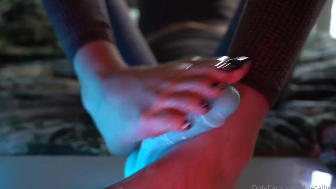 Toetallydevine Onlyfans Really Wanted To Show This Pedi Riding A Cockp