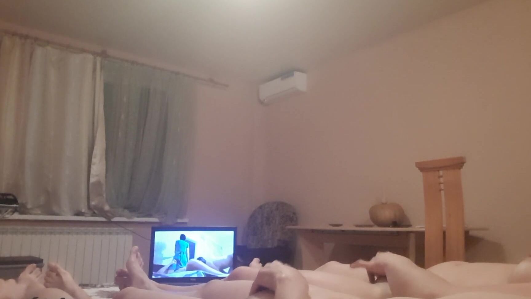 lesbian illusion Сдала Квартиру Озабоченным Девушкам, Которых Сняла На , Когда Они Дрочили На Порно PornHubPremium