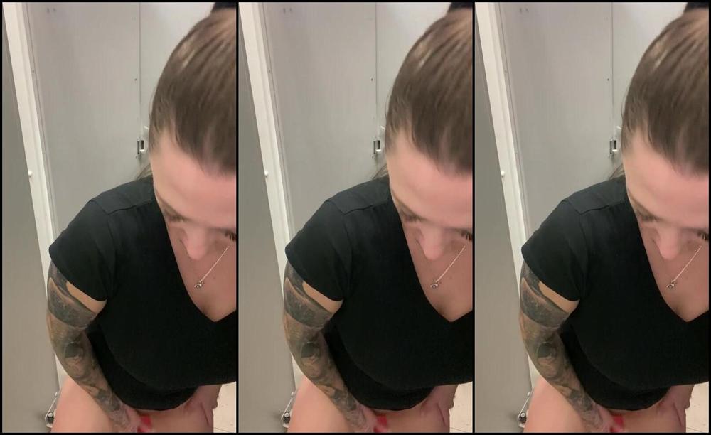 "SuzieLove212" fitting rooms, public nudity, public outdoor, pussy play, vibrator Fitting Room Pussy Play manyvids