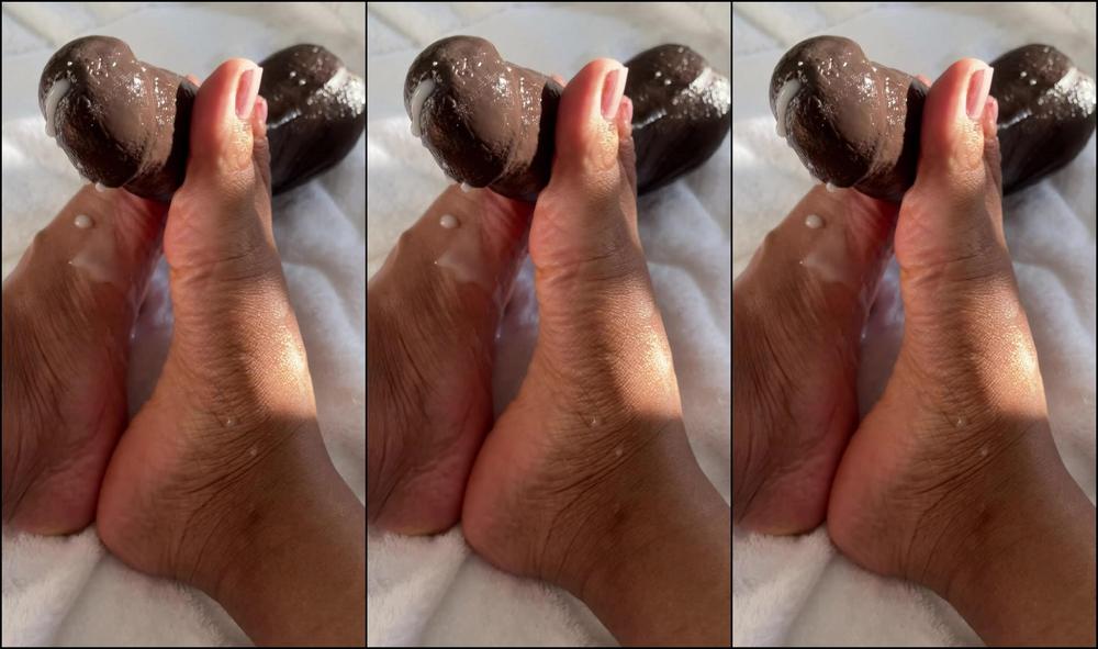 Onlyonerhonda 2206668874 08 29 2021 Two Feet Clips I Never Used Not Sure How People Do Foot Jobs So I Guess