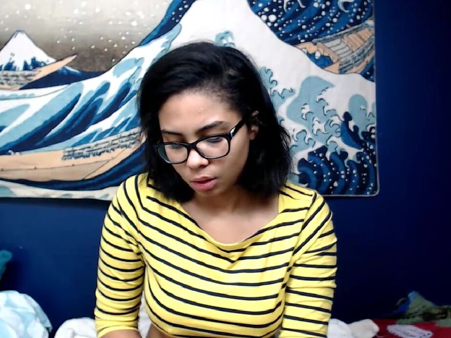 Violetta Chill Smoking Session