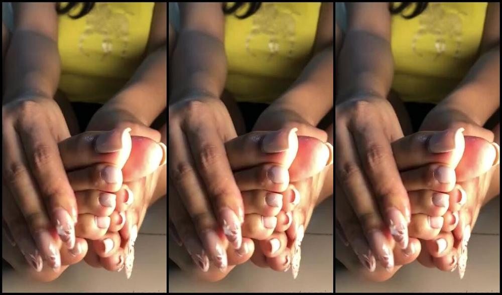 Rossiem Nicknamed Rossieft Onlyfans Sliding My Toes Between Each Other