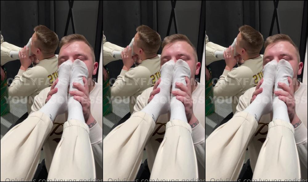 Young Goddess A Quick Break Is Always Great From Shopping For My Tired Feet