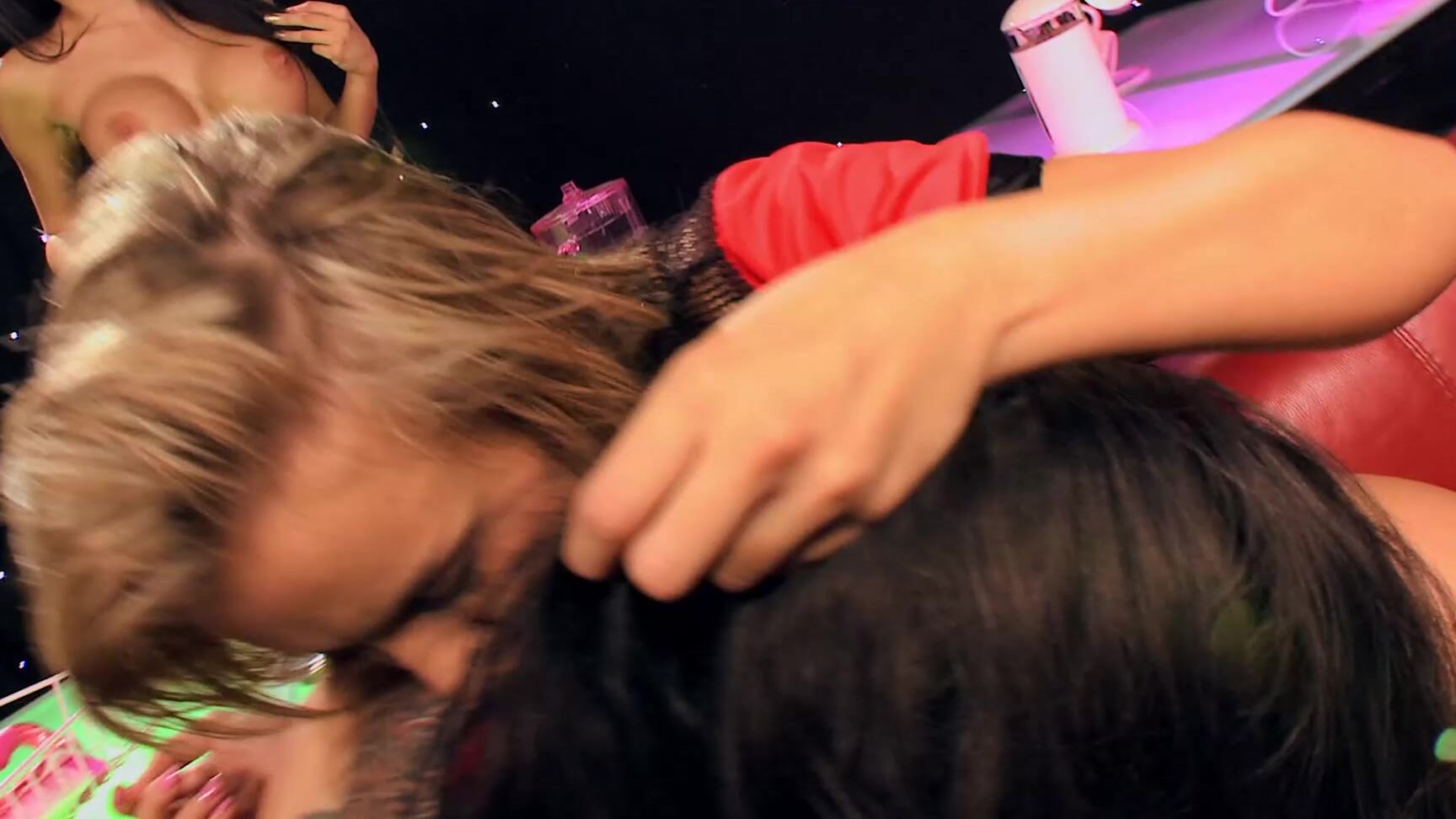 Emmagold Threesome With Beautiful Lesbians