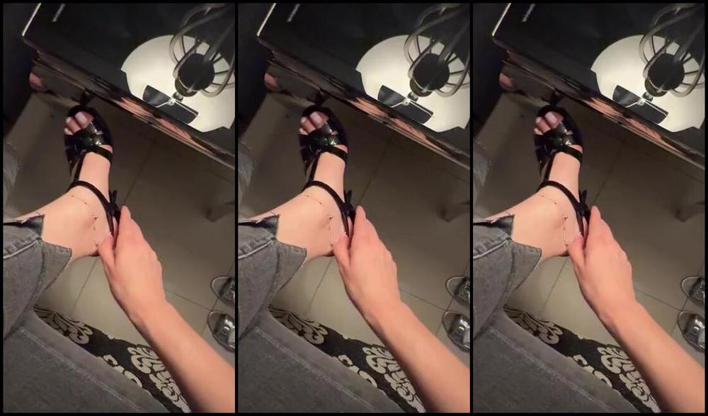 Lilith Last Witch Aka Bestoflilith Onlyfans 04 17 2024 We Cooked Something Very Hot Today With My Friends Ready Q