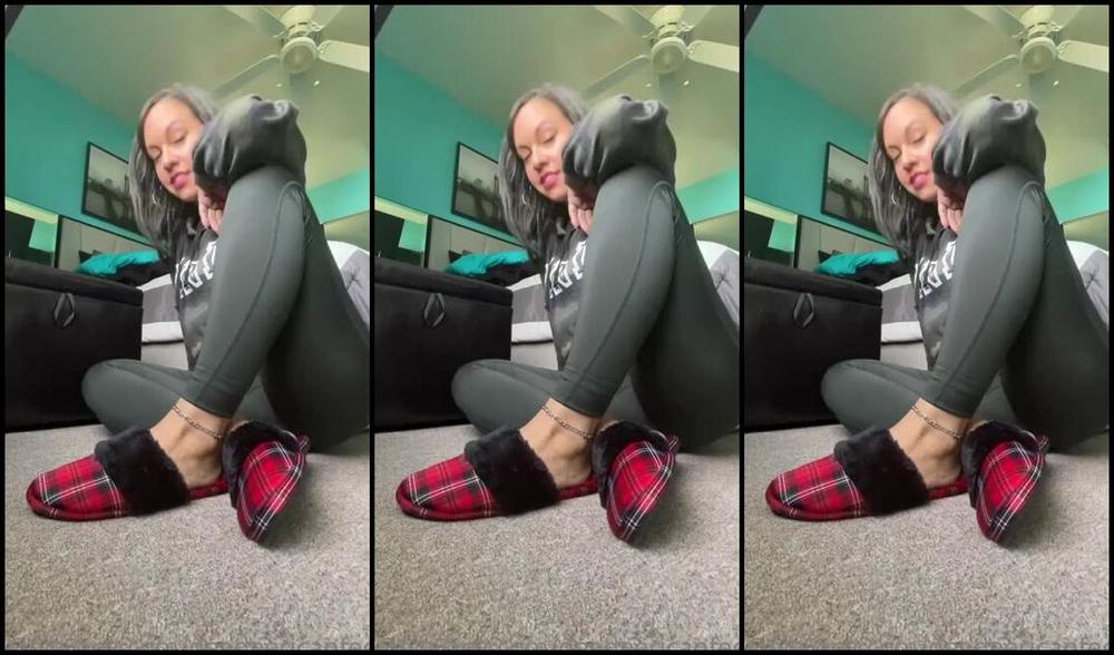 Deedeericanfeet Onlyfans Not A Request Just Me Being Me Silly As Usual Wit My New Cute Slippers