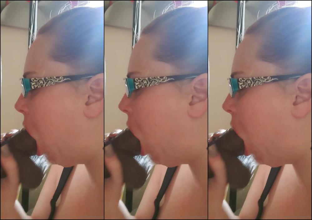 Kiingofspadez Slobber On This Big Dick Slut