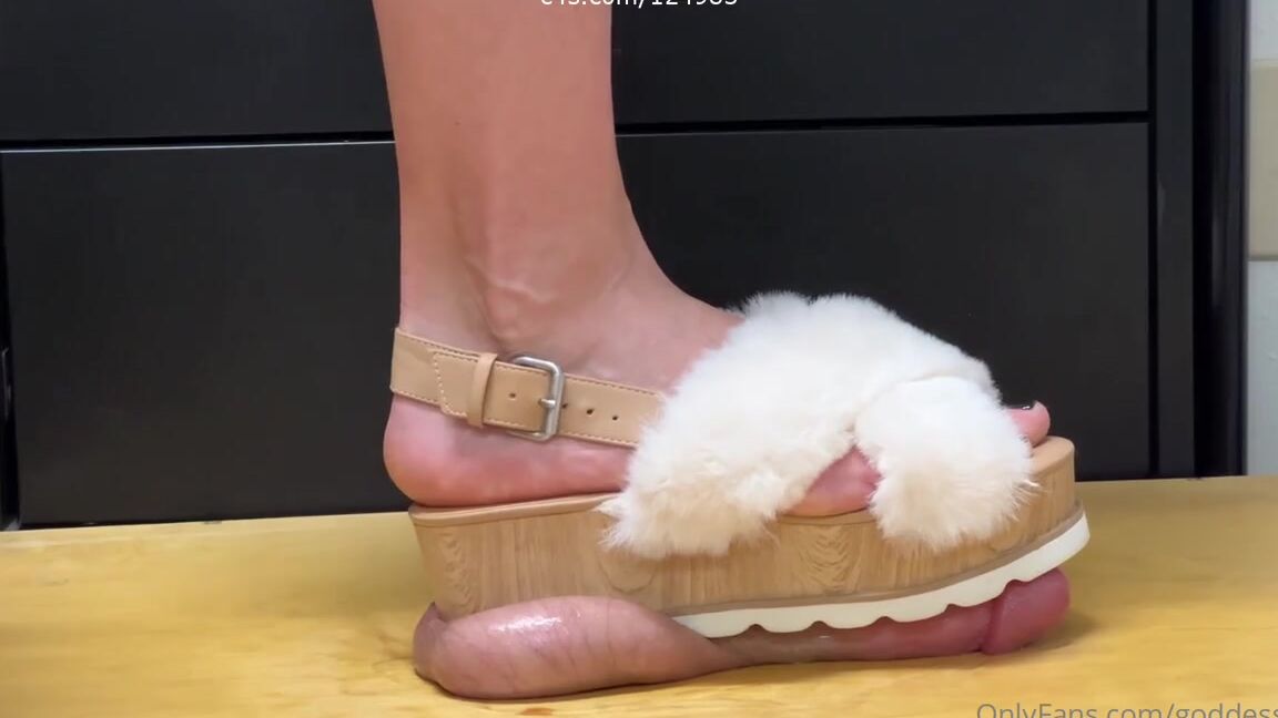 Goddess Kloe Nicknamed Goddesskloe 03 10 2023 Onlyfans Video Happy Friday