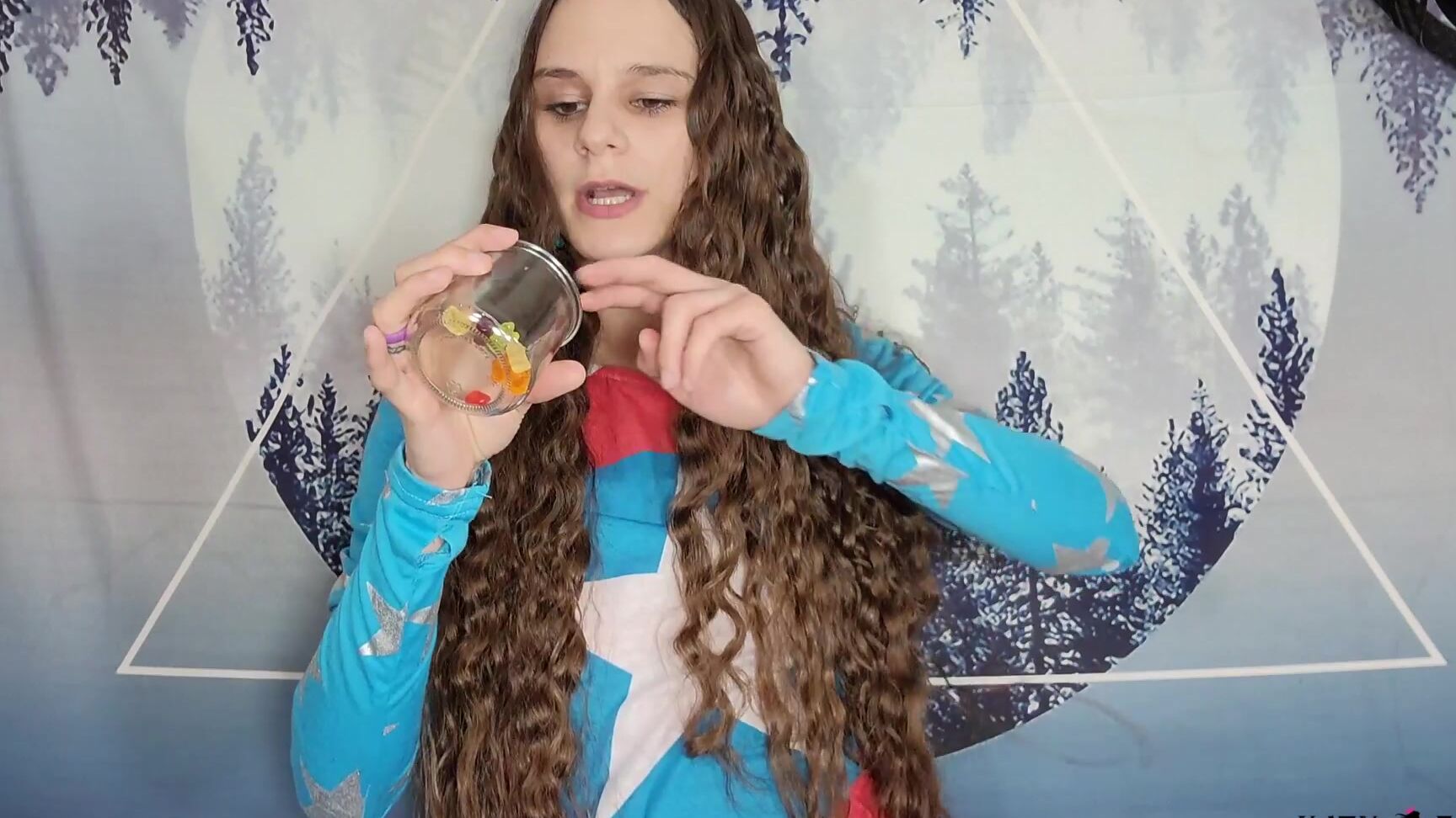 "Katy Faery" cosplay, giantess, shrinking fetish, superheroines, vore Captain Katy Devours Shrunk Bad Guys HD manyvids