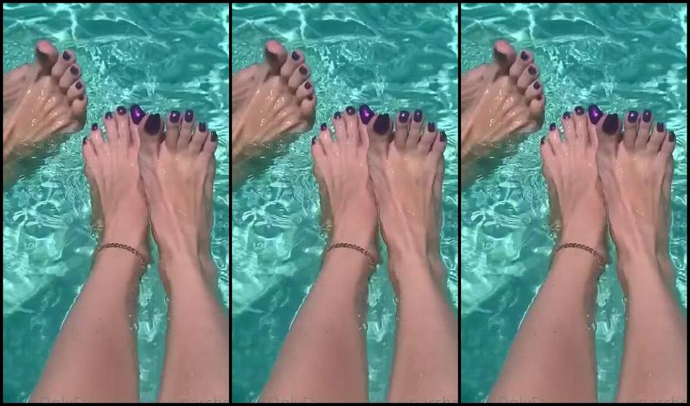 Vixenarches Onlyfans Beach Feet