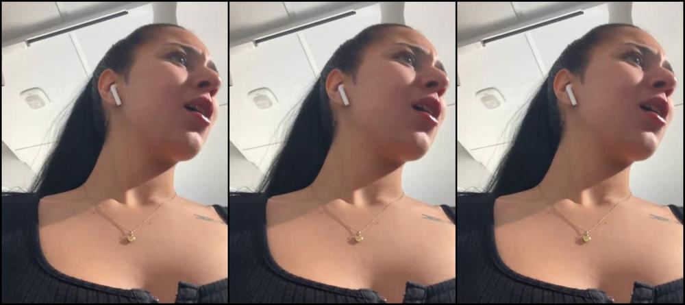 "Vidiverse" lacelingerie, library, milf, nippleplay, spitting Nice hot day in the library POV Manyvids