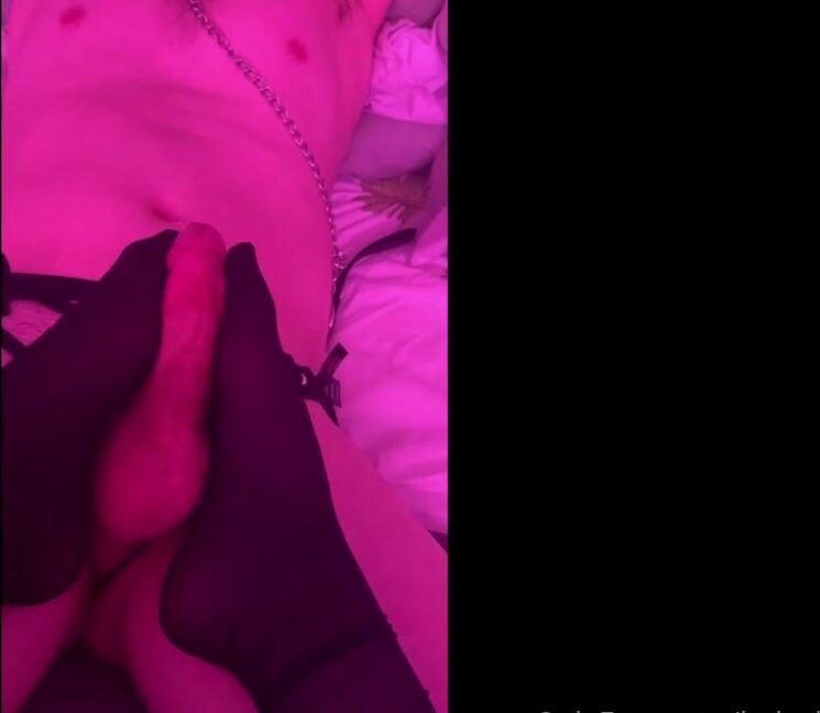 Jadesjungles Onlyfans Bj Edging And Denial Foot Job I Had My Little Pet Locked Up For A While And Was Just Planning