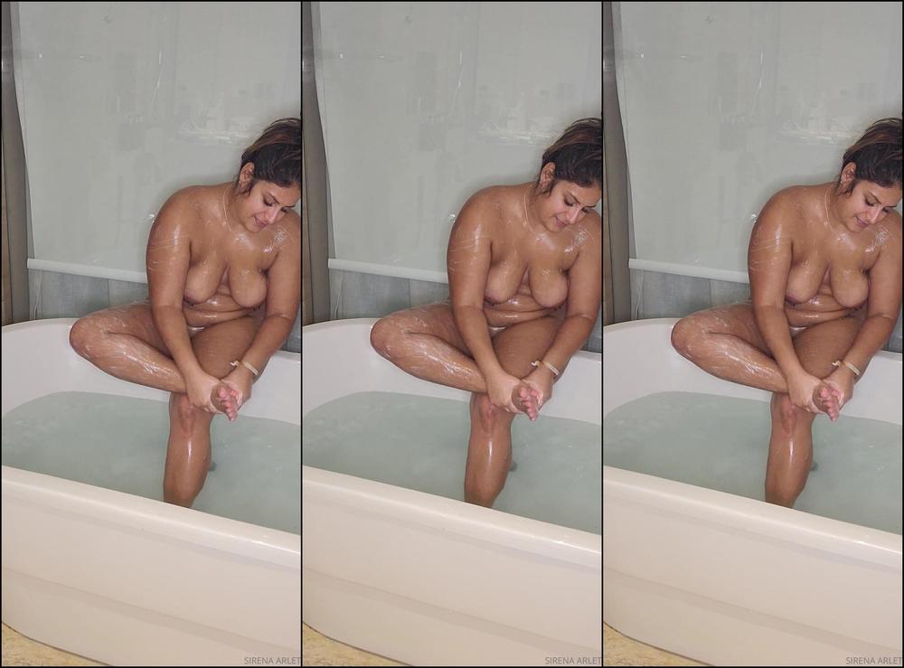 Sirena Arlet Babe I D Give Anything To Have This Bath At Home