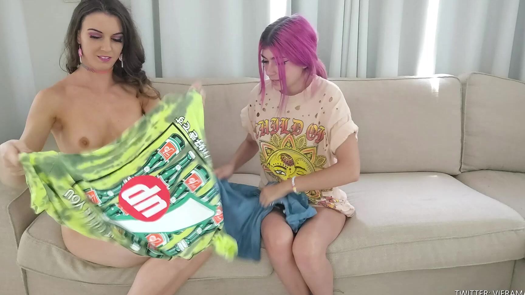 Vieramayxxx You Watch Lesbians Try On T Shirts