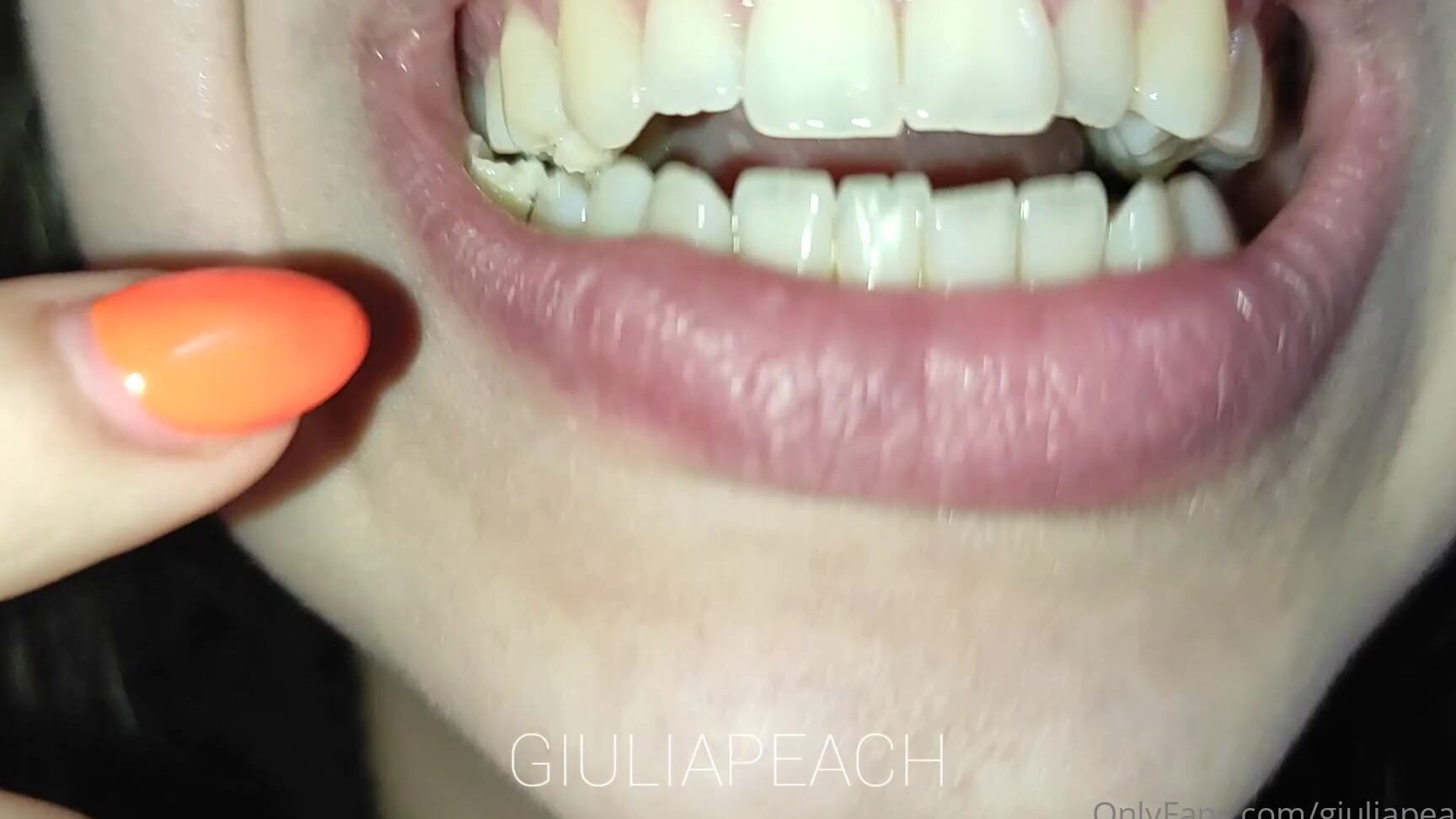 Giuliapeachxx Giulia Peach Eats Almonds In Today S Video I Decided To Introduce Dried Fru