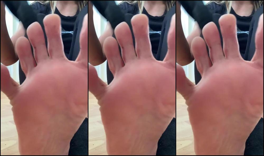 twofeet10toes Dirty sweaty stinky feet and socks after a day dancing iWantClips