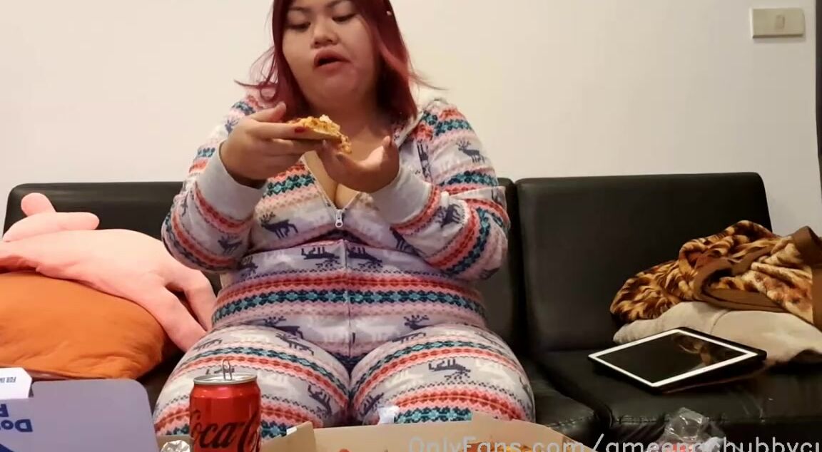 Ameenachubbycutie Stream Started At Am Pre Christmas Stuffing Party