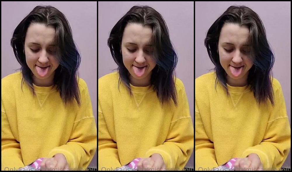 Missarcanaplus Nicknamed Missarcanaplus Onlyfans Sockmas Day 2