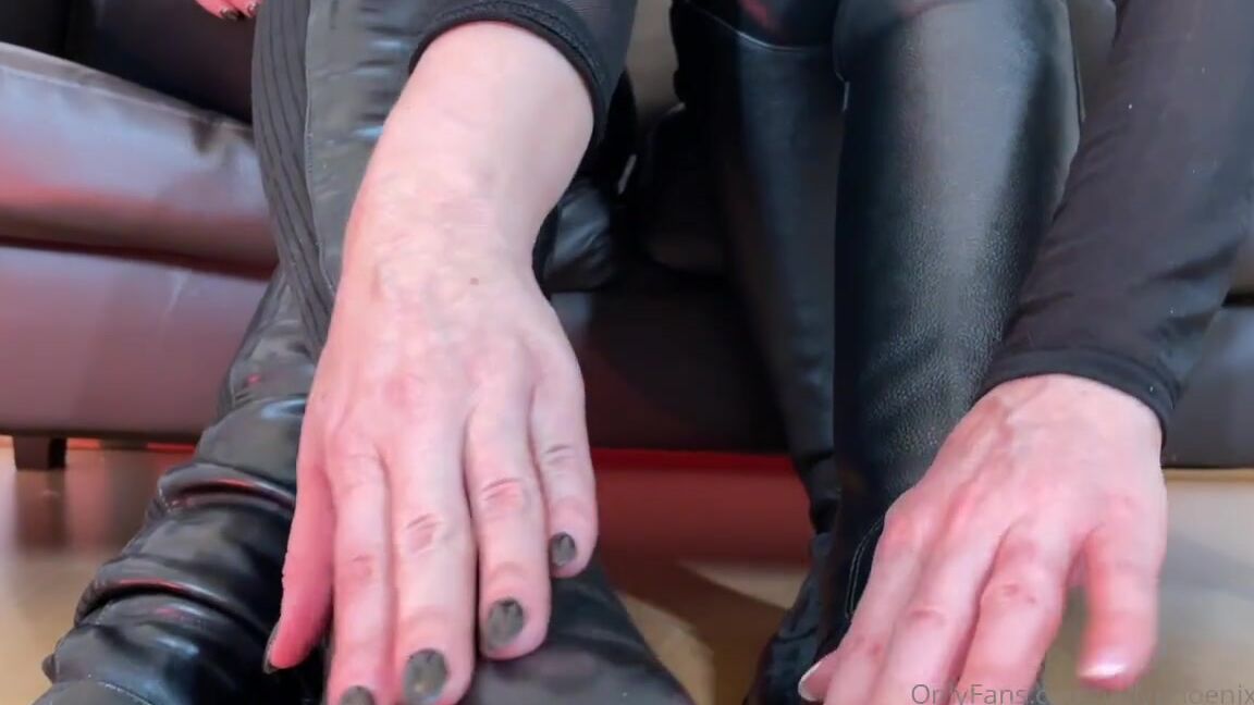 Lady Phoenix Nicknamed Ladyphoenix Ldn Onlyfans New Clip Boots And Boobs Call Yourself A Boot Slave Just How Focussed Are You On Our Equestrian Lea