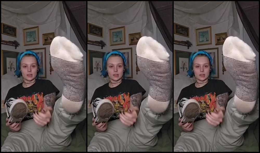 Mythicmaggie Onlyfans I Always Get Asked What My Sweaty Feet Smell Like So I Decided To Make Thisp