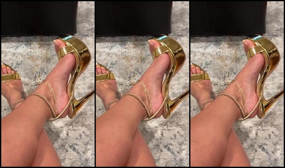 Goddess Pussyfoot Aka Goddesspussyfoot 12 04 2024 Onlyfans Video These Were A Gift From A Good Foot Boy Ky