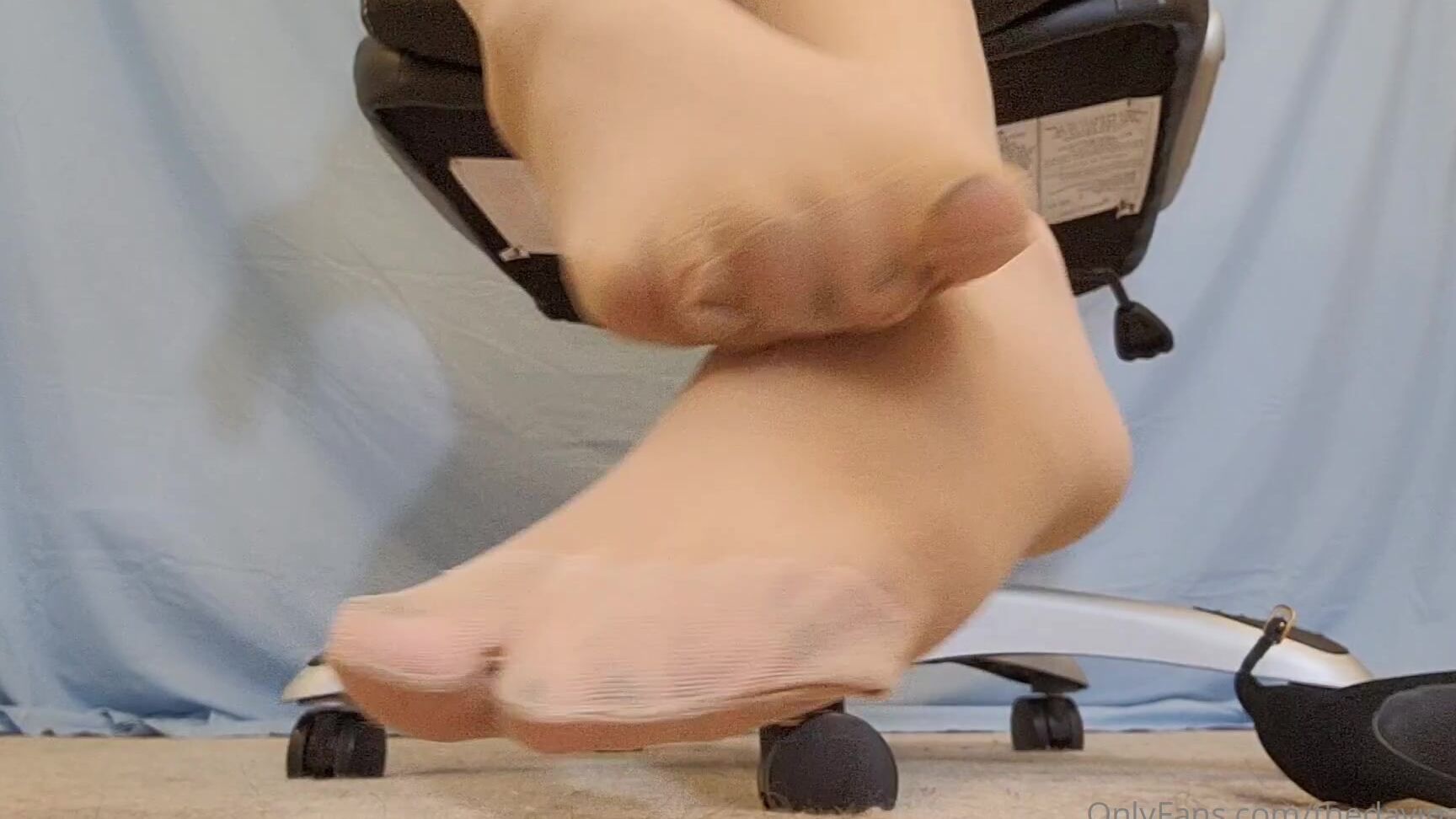 Thedavinagold Secretary Tease What Would You Do If I Was Your Secretary And Teased You Everyday At Work